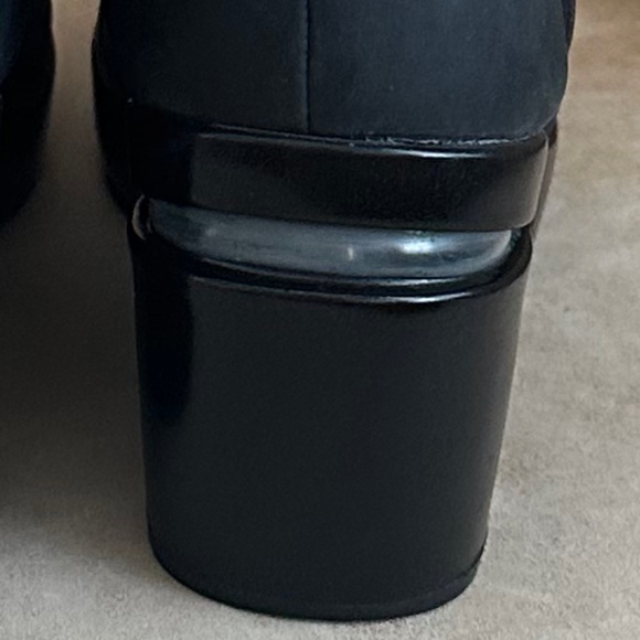 Cole Haan Nike Air Sara Nubuck Leather Short Boot Dark Gray/Black Size 7 Casual - Picture 6 of 12